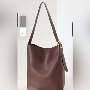 Madewell Essential Bucket Tote